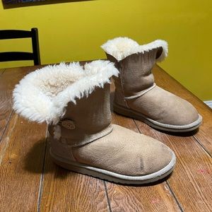 UGG Bailey Button Cream Boots Youth 3